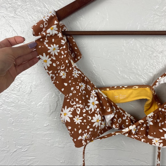 Aerie daisy print ruffle wrap style bikini top Small - Picture 2 of 6